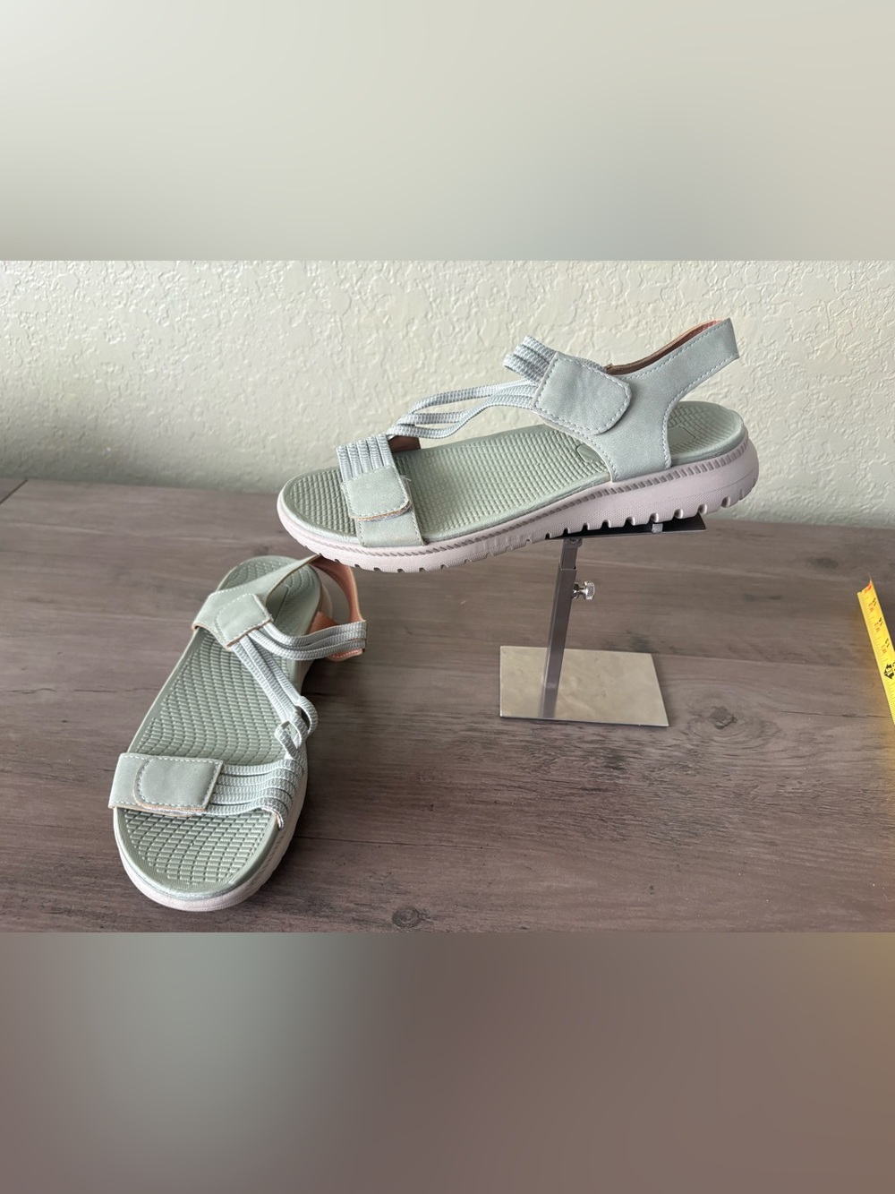 Women’s Sage Green Sporty Walking Sandals Size 41 NWOT